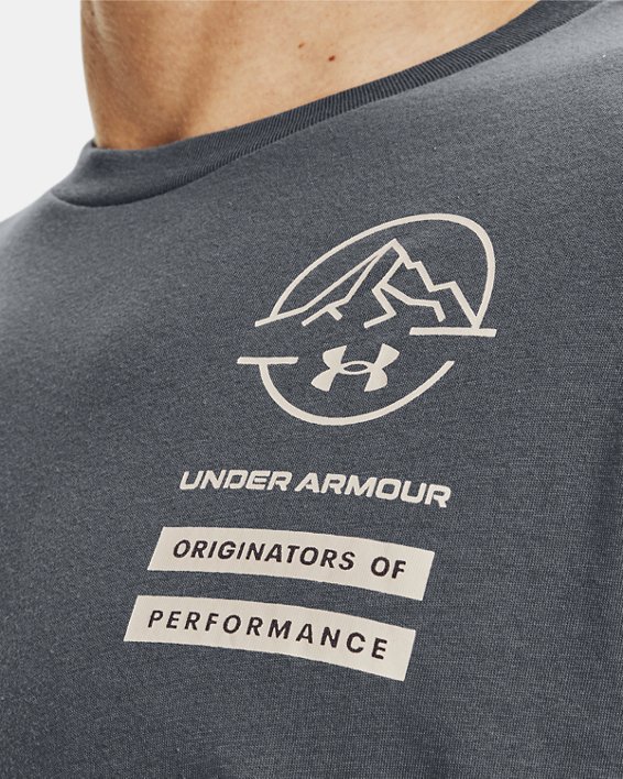 男士UA Outdoor Mountain Camo Lockup短袖T恤, Gray, pdpMainDesktop image number 3